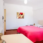 Apartmán Centre Lions Gate 1 *