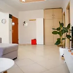 Centre Lions Gate 1 Apartmán Tirana