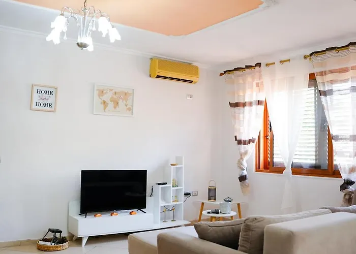 Centre Lions Gate 1 *