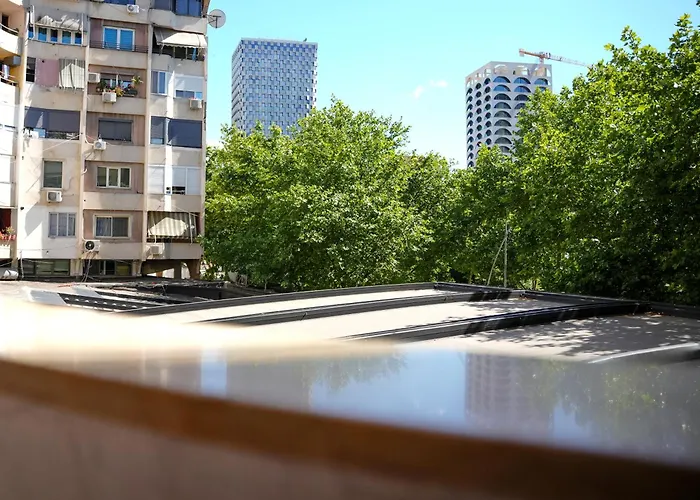 Centre Lions Gate 1 公寓 地拉那